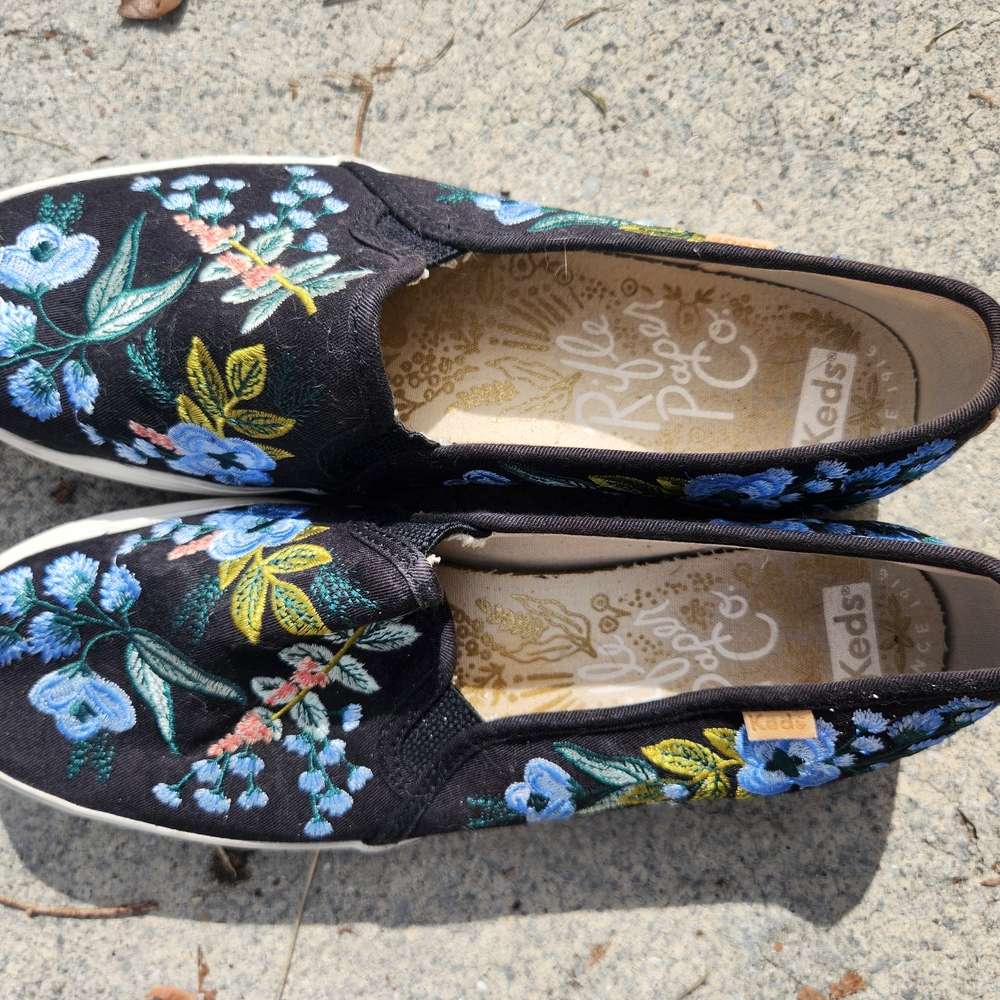 Keds - Rifle Paper Co. Women's Floral Embroidered Slip-On Shoes - Black